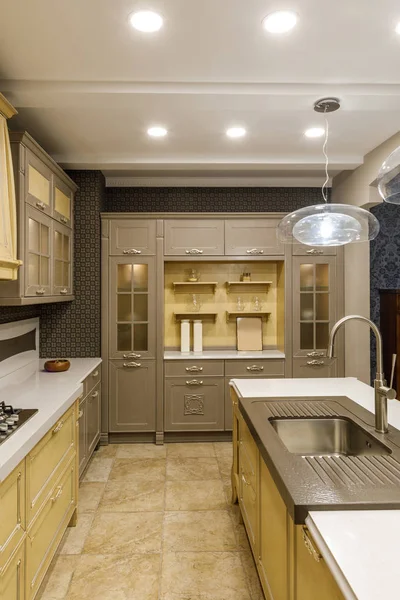 Renovated kitchen interior with stylish details — Stock Photo