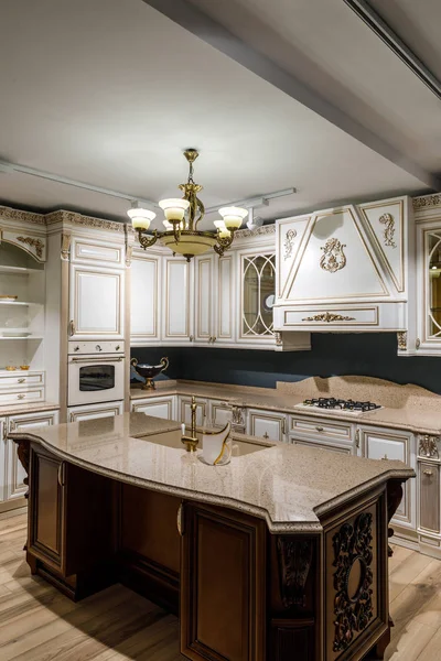 Renovated kitchen interior with stylish details — Stock Photo