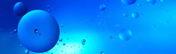 Панорамний знімок абстрактного творчого фону зі змішаної води та олії — стокове фото