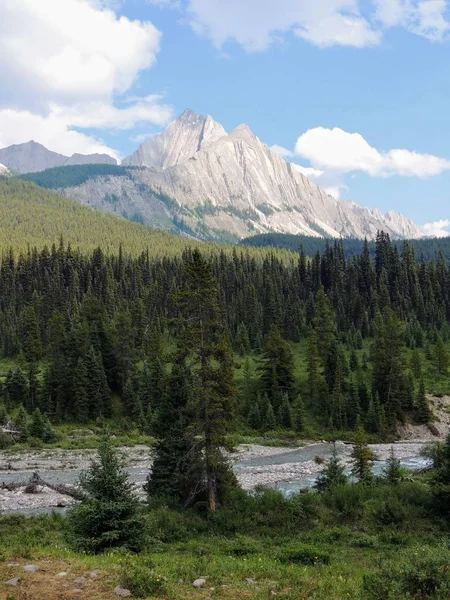 Переглядів навколо каньйон Джонстон, Banff Національний парк, канадських Скелястих горах, Канада, Альберти, горщики чорнило — стокове фото