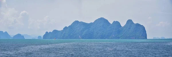 Island Ocean Views Phuket Thailand Blues Turquoise Greens Oceans Mountains — Stock Photo, Image