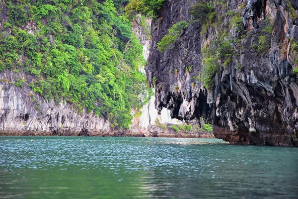 Isla Vistas Mar Cerca Phuket Tailandia Con Blues Turquesa Verdes — Foto de Stock