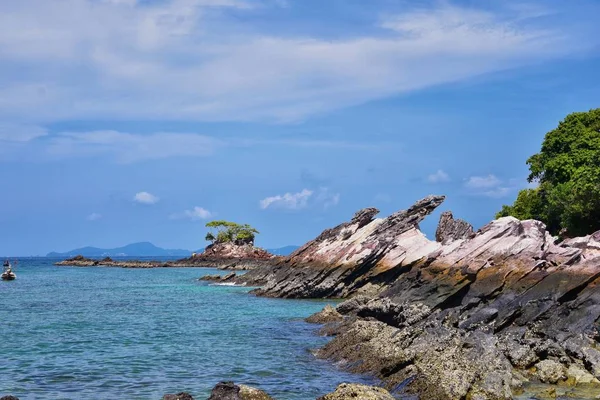 Νησί Ωκεανό Απόψεις Κοντά Πουκέτ Ταϊλάνδης Μπλε Τυρκουάζ Και Πράσινους — Φωτογραφία Αρχείου