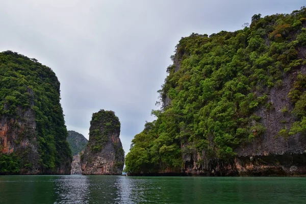 Eiland Uitzicht Oceaan Buurt Van Phuket Thailand Met Blues Turquoise — Stockfoto