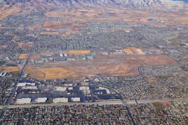 Rocky Dağları, Oquirrh menzilli hava manzarası, Wasatch Front Rock uçaktan. Güney Ürdün, Batı Vadisi, Magna ve Herriman, Büyük Salt Lake Utah 'ın yanında. Amerika Birleşik Devletleri. Usa.