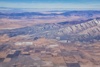 Rocky Dağları, Oquirrh menzilli hava manzarası, Wasatch Front Rock uçaktan. Güney Ürdün, Batı Vadisi, Magna ve Herriman, Büyük Salt Lake Utah 'ın yanında. Amerika Birleşik Devletleri. Usa.