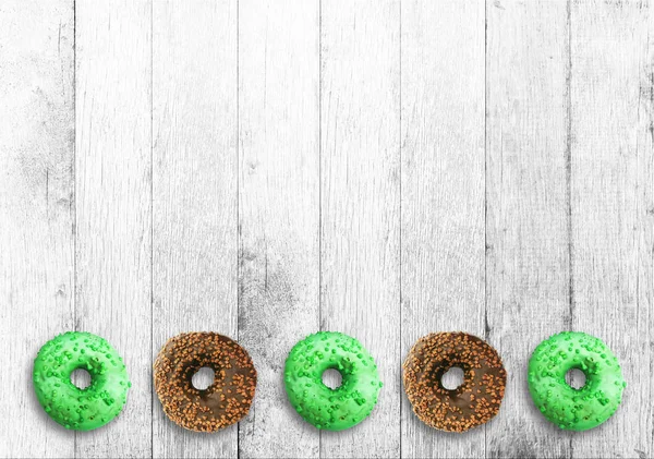 Süße Und Leckere Donuts Mit Verschiedenen Polewami Ist Der Perfekte — Stockfoto