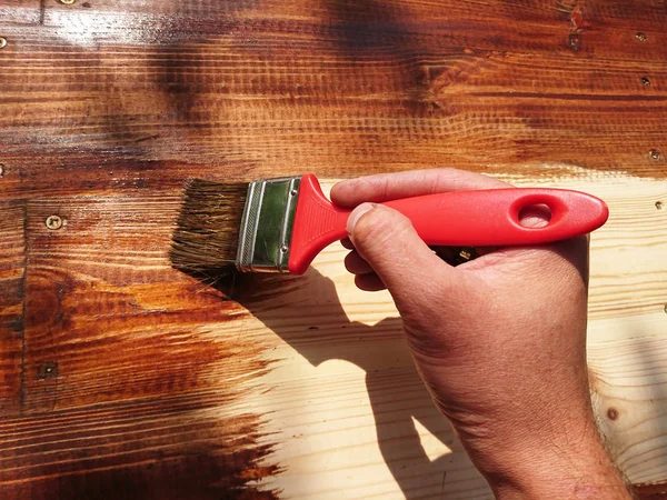 Anwendung Bejcy Oder Farbe Auf Holz Mit Pinsel — Stockfoto