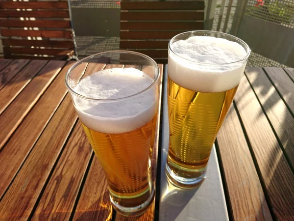 Buena Cerveza Fría Ponderada Dada Una Cálida Noche Verano —  Fotos de Stock