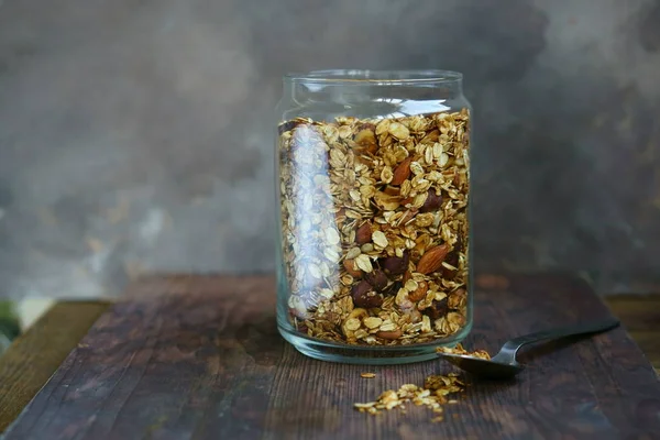 Granola casera en vidrio — Foto de Stock