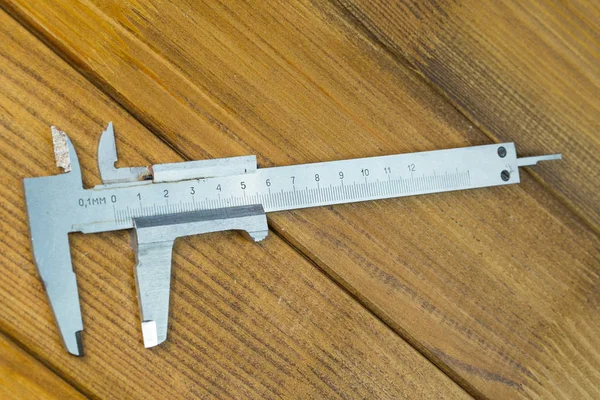 Herramientas de medición manuales de alta precisión - pinzas vernier bro — Foto de Stock