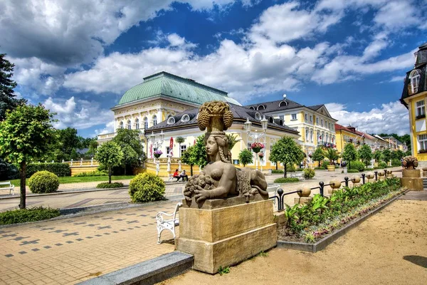 Kültür evi - küçük batı Bohemya kaplıca kasabası Frantiskovy Lazne (Franzensbad) - Çek Cumhuriyeti