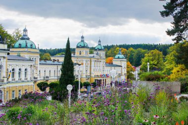 Büyük kaplıca kenti Marianske Lazne (Marienbad) - Çek Cumhuriyeti - (Eylül, Kasım 2017 yılının sonbaharında)