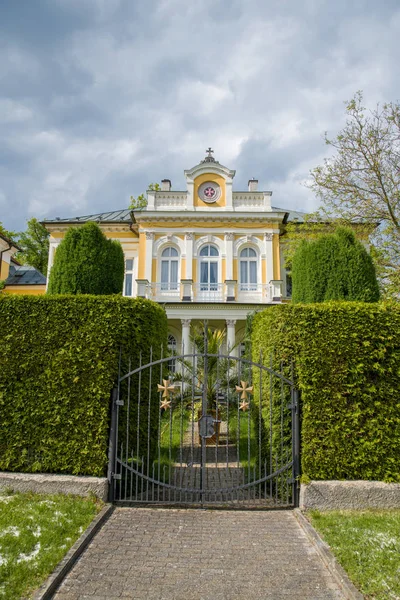 Canonica Chiesa Cattolica Frantiskovy Lazne Franzensbad Repubblica Ceca — Foto Stock