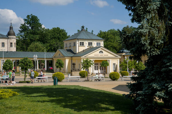 Пешеходный участок - центр курорта Франтишковы Лазни (Franzensbad) - большой чешский курортный город расположен к северу от исторического города Хеб в западной части Чешской Республики
