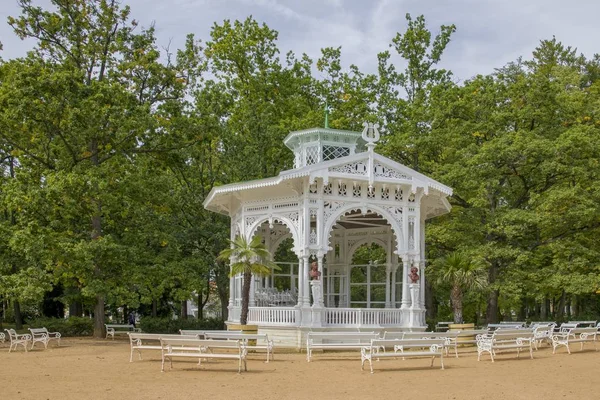 Pabellón Musical Madera Otoño Frantiskovy Lazne Franzensbad — Foto de Stock