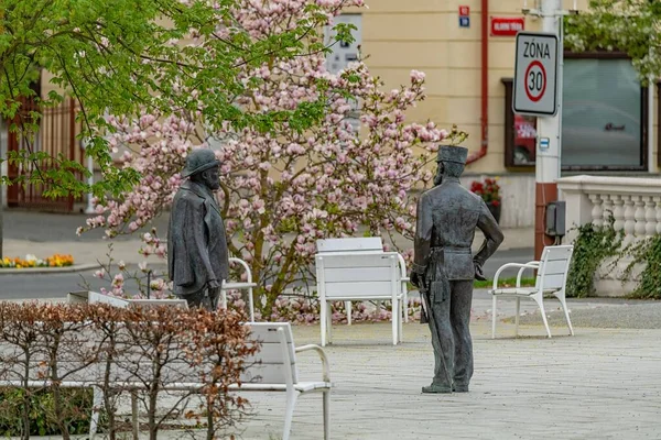 Marianske Lazne Tjeckien April 2020 Staty Två Monarker Vårtid Centrala — Stockfoto