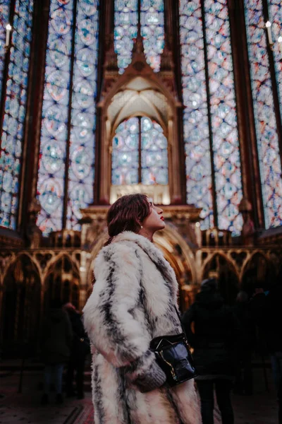 Woman Tourist Sainte Chapelle Paris — Stock Photo, Image