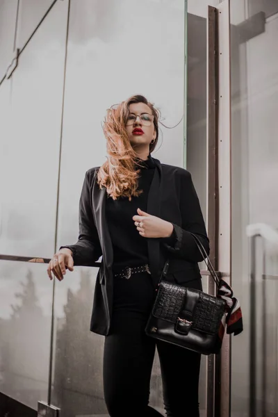 Outdoor Portrait Beautiful Girl Wearing Black Clothes — Stock Photo, Image