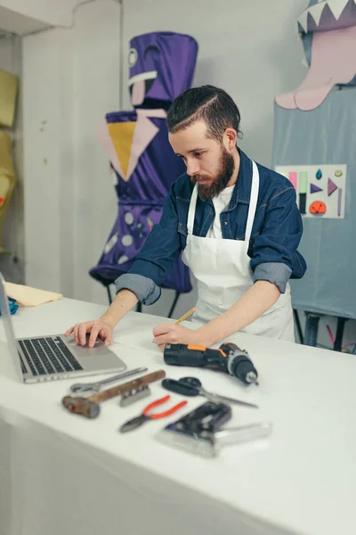 Male Designer Craft Workshop Working Young Designer Drawing Desk Laptop — Stock Photo, Image