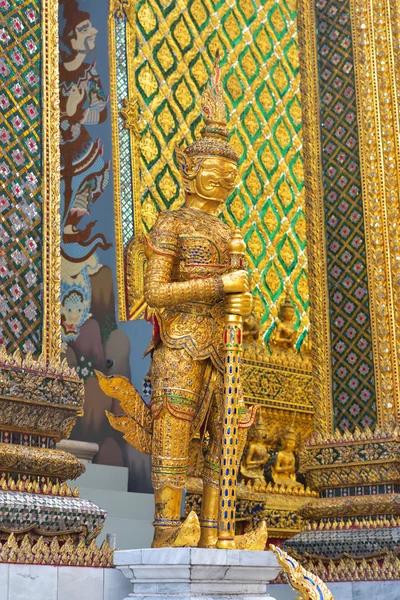 Yak at Wat Phra Kaew — 图库照片