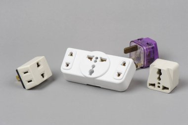 Evrensel Tak adaptör