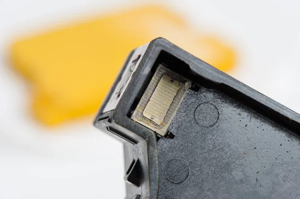 Yellow ink cartridge — Stock Photo, Image