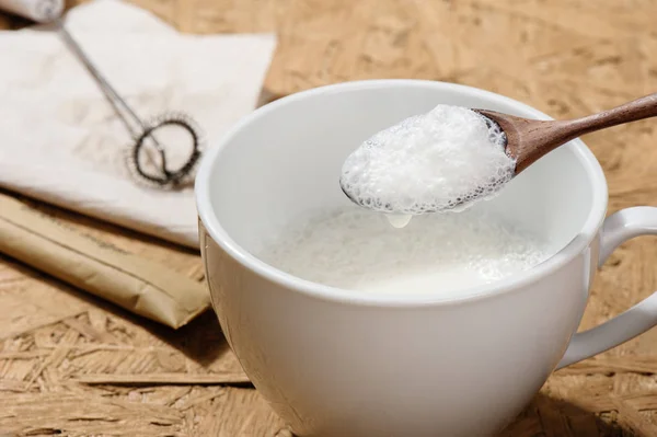 Primer plano burbujas de leche — Foto de Stock