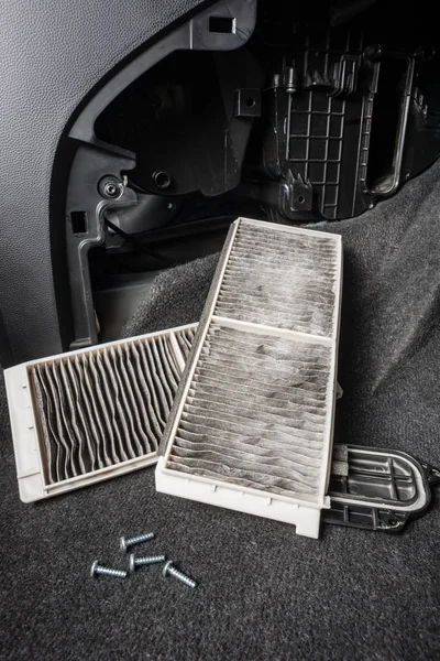 汽车的空气滤清器 — 图库照片