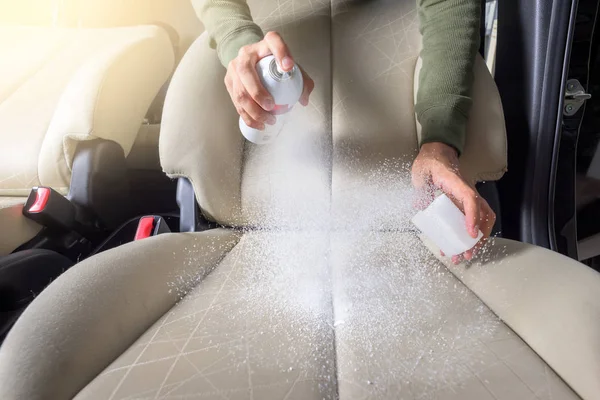 Cleaning the car seat — Stock Photo, Image