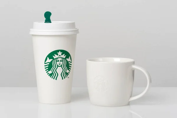 Starbucks coffee cup — Stock fotografie