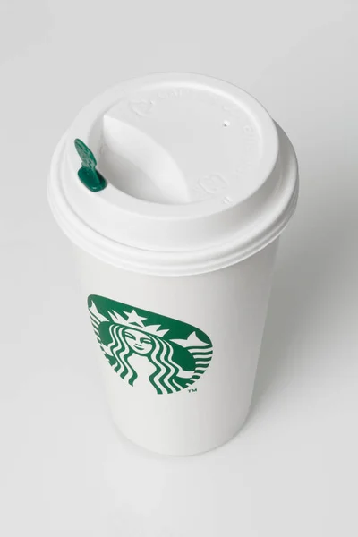 Starbucks koffie beker — Stockfoto