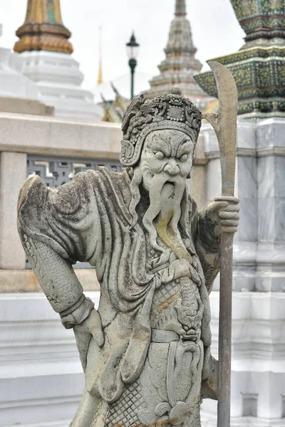 Статуя в храме — стоковое фото