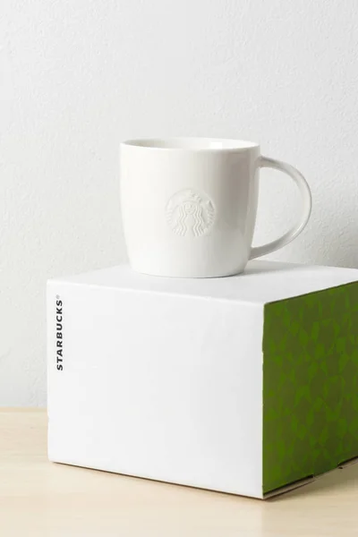 Starbucks koffie beker — Stockfoto