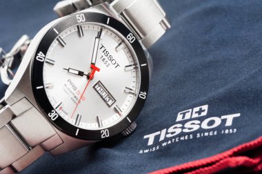 üzerinden Tissot kol saati