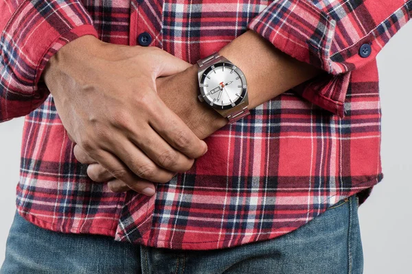 Zegarek na rękę luksusowych mężczyzn — Zdjęcie stockowe