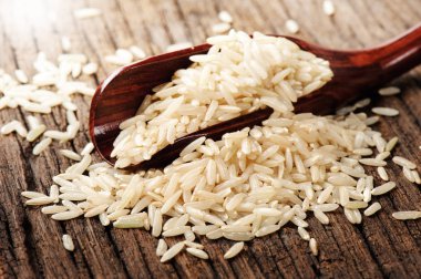 kahverengi pirinç pişmemiş