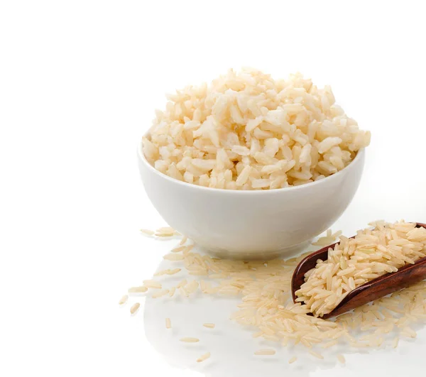 Отварной коричневый рис — стоковое фото