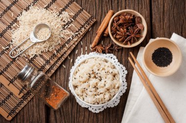 kahverengi pirinç pişmiş