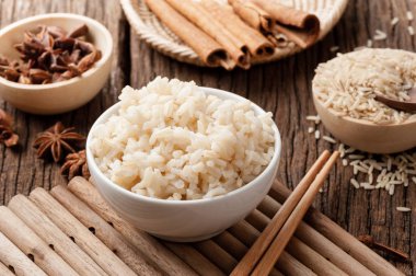 kahverengi pirinç pişmiş