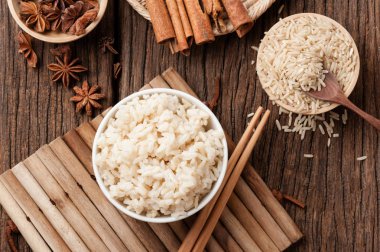 kahverengi pirinç pişmiş