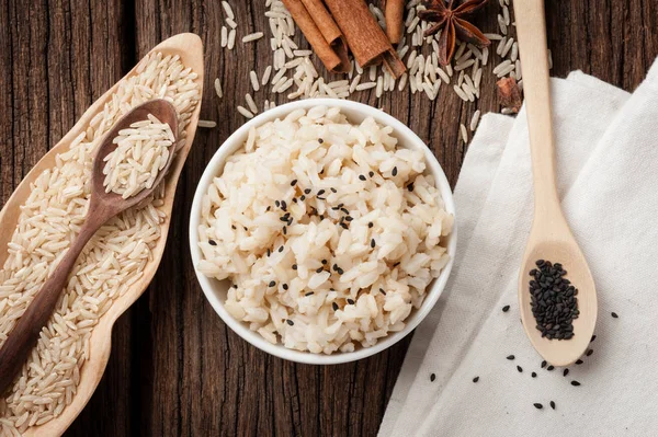 kahverengi pirinç pişmiş