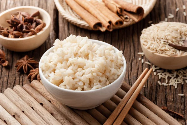 kahverengi pirinç pişmiş