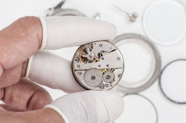 Parçalar lüks seyretmek