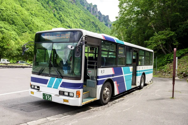 Ônibus local japonês — Fotografia de Stock