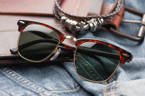 Estilo clásico de gafas de sol — Foto de Stock