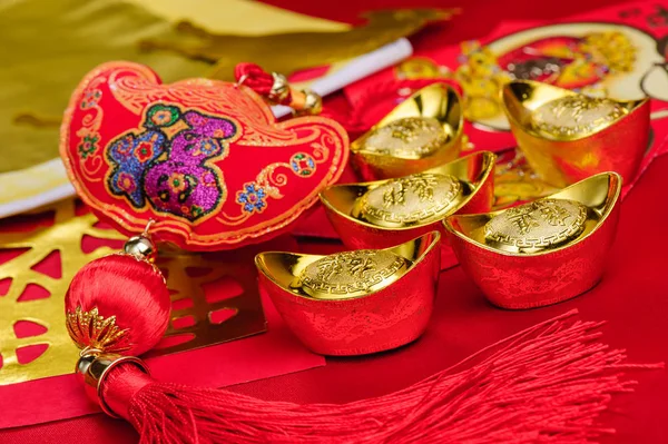 Chinese gold ingot — Stock Photo, Image