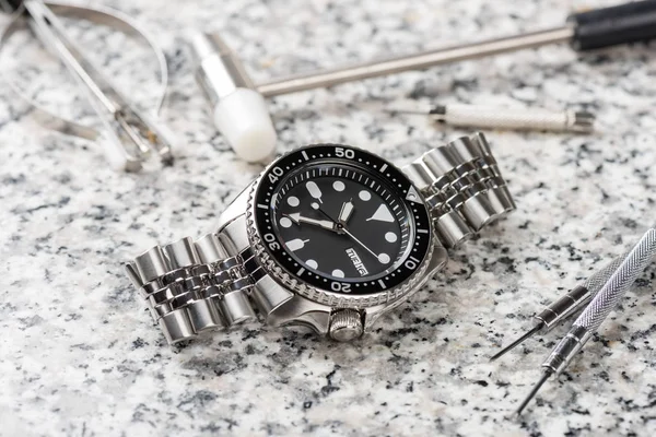 Reloj de pulsera de acero inoxidable de lujo — Foto de Stock