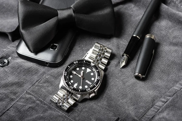 Reloj de pulsera de acero inoxidable de lujo —  Fotos de Stock