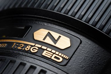Nikon 'dan Nikkor Lens